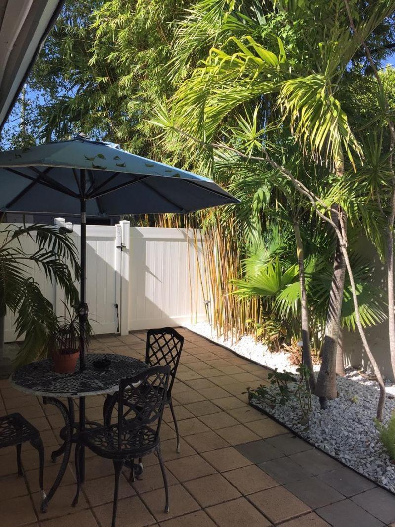 Coral Reef Guesthouse Fort Lauderdale Oda fotoğraf